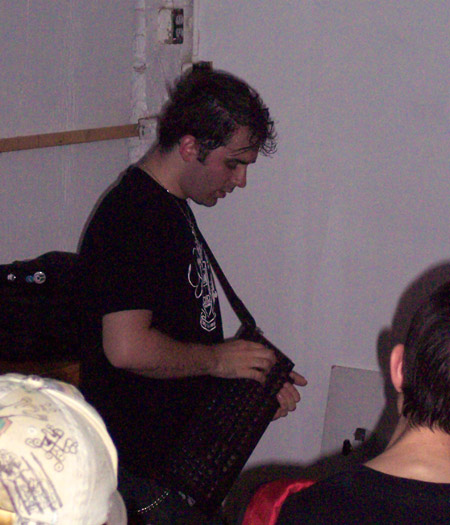 Nullsleep Helms his Keyboard
